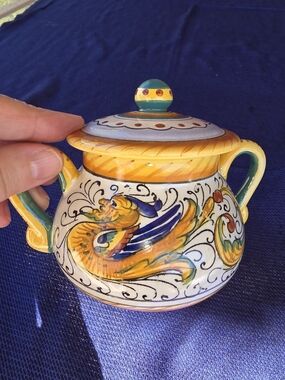 VTG DERUTA Italy Raffaellesco Lidded Sugar bowl jar Majolica Hand Painted Dragon